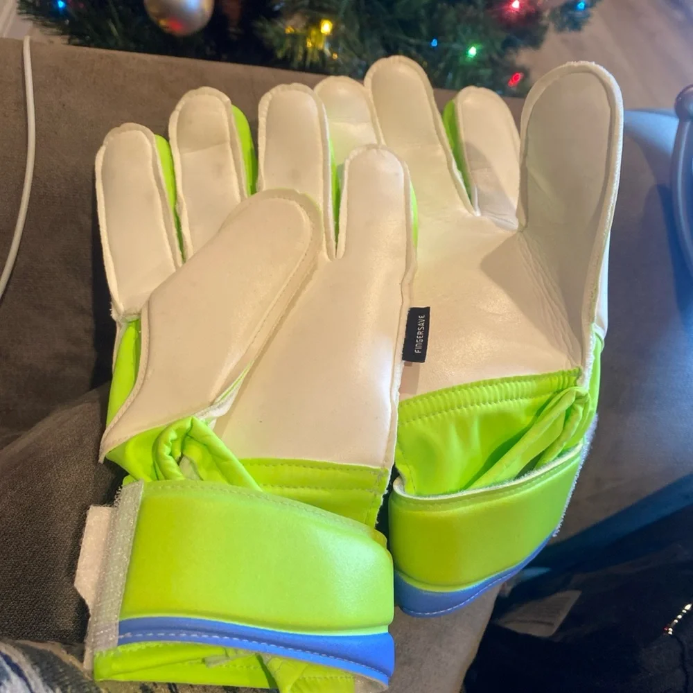 Adidas Predator Neon Goalkeeper Gloves